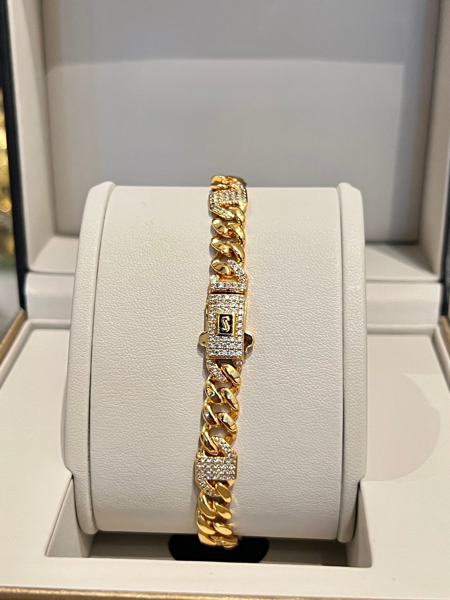 Regal Radiance Bracelet