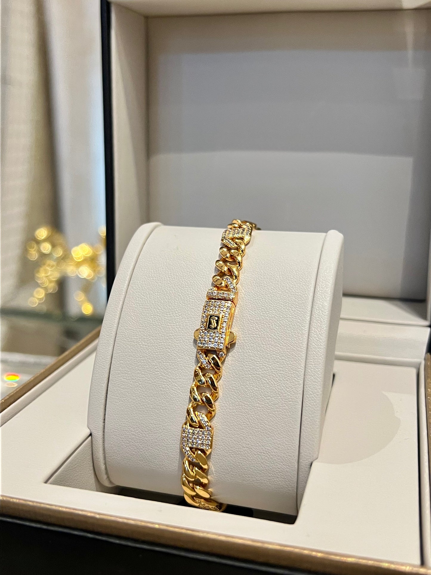 Regal Radiance Bracelet
