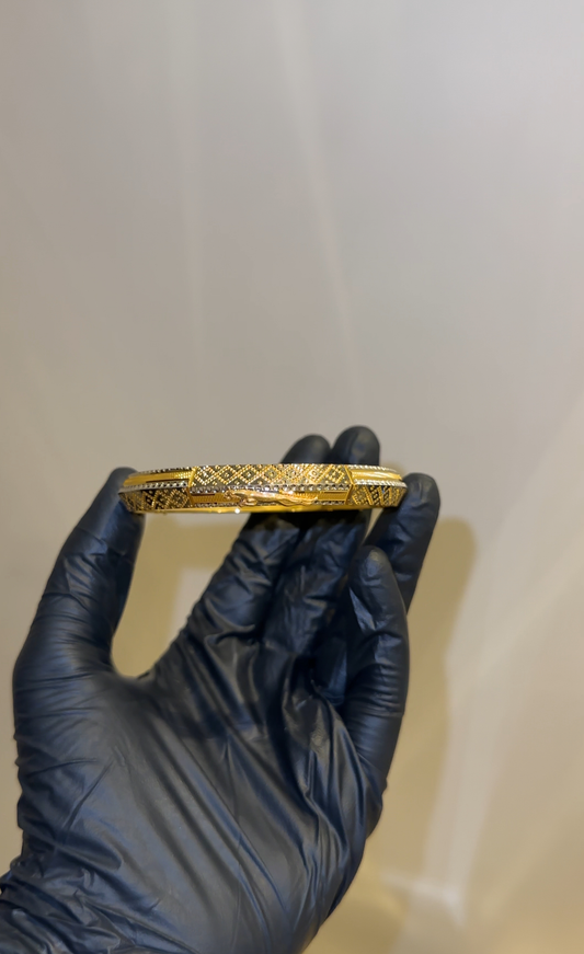 Royal Diamond-Cut Kada – 1gm Plated